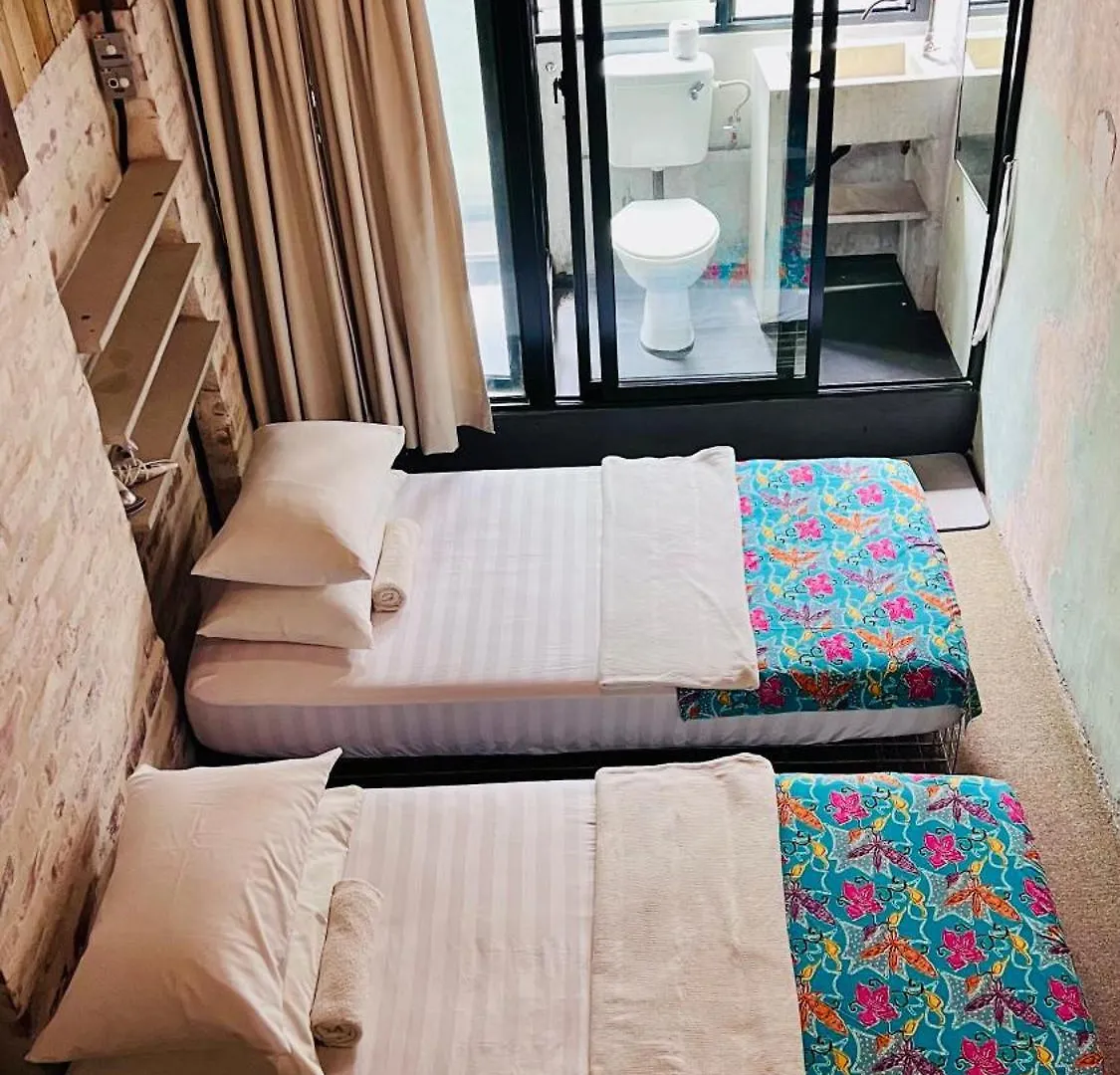 Frenz Republic - Self Check In Hotel George Town Guest house
