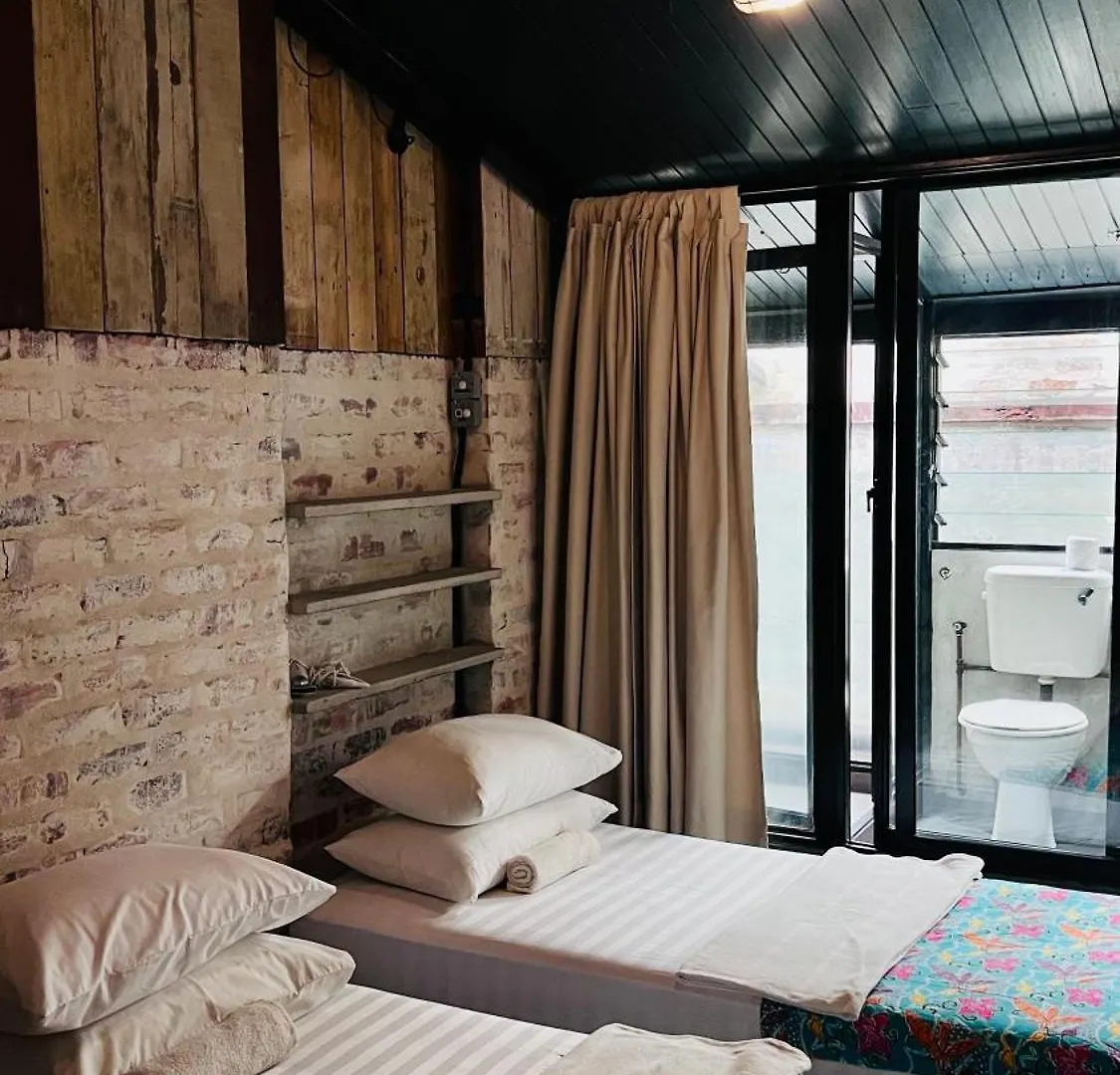 Guest house Frenz Republic - Self Check In Hotel George Town